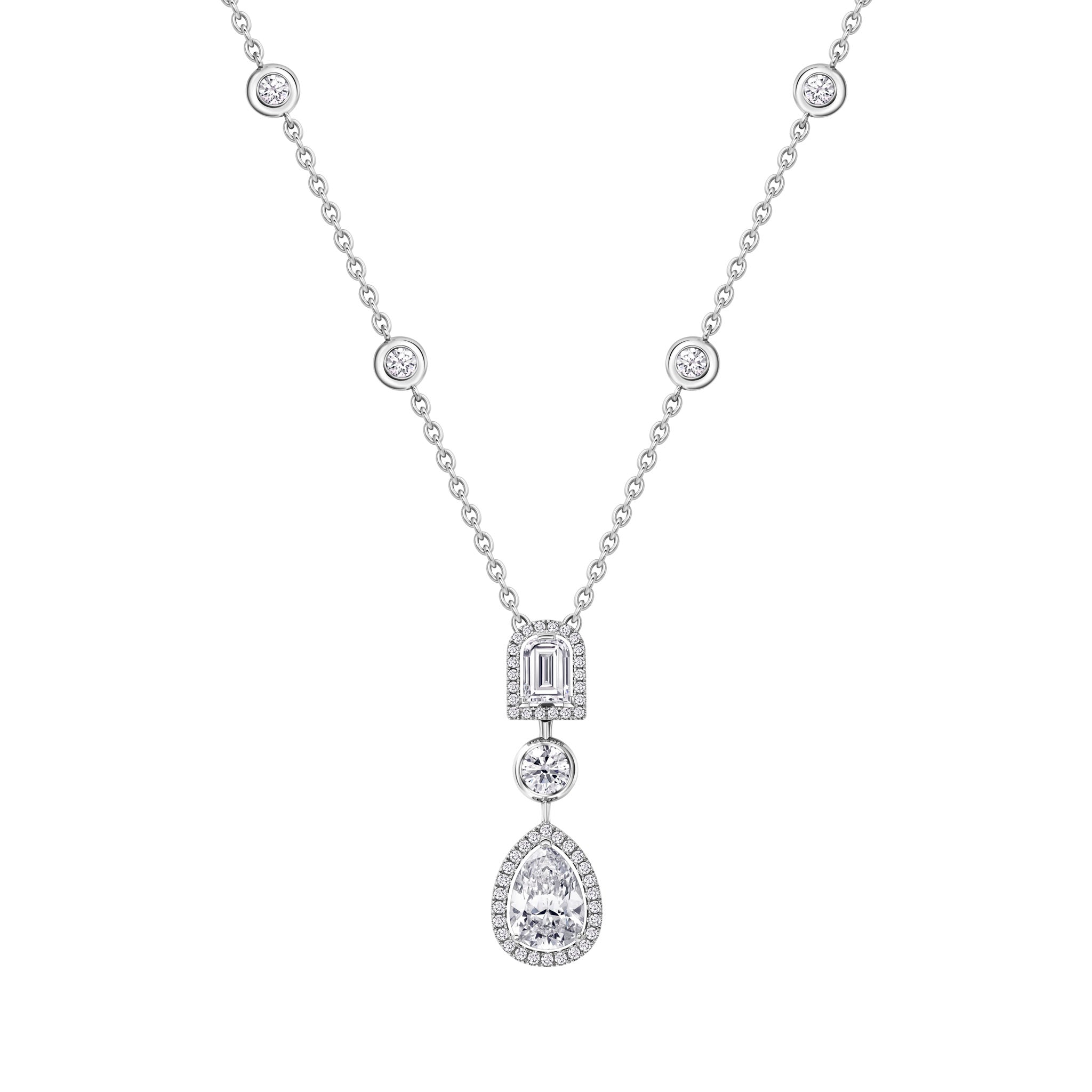 Diamant Sculptural Necklace with DAVIDOR Arch Cut Diamond, Pear Shape Diamond and Brilliant Diamonds - DAVIDOR