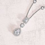 Diamant Sculptural Necklace with DAVIDOR Arch Cut Diamond, Pear Shape Diamond and Brilliant Diamonds - DAVIDOR