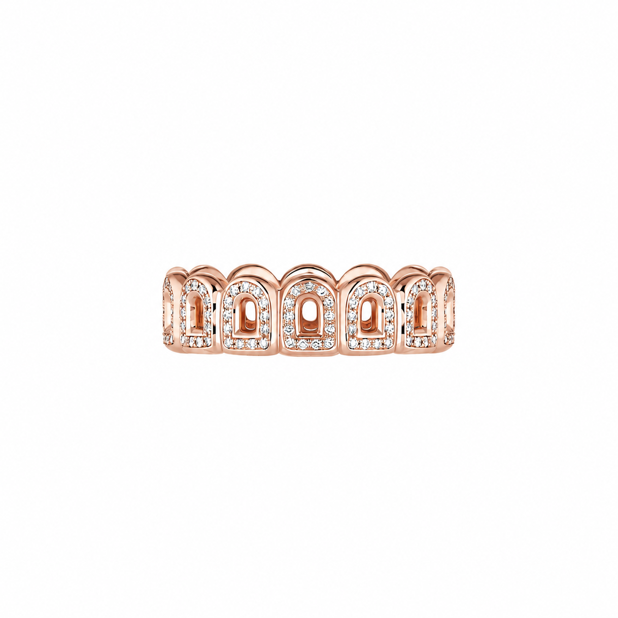 The Pop Arc Uniforme Ring PM by DAVIDOR is crafted in 18k rose gold, featuring the signature scalloped design inspired by the 1960s and set with brilliant white diamonds for a striking contrast.