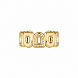 The Pop Arc Inverse Ring MM in 18k yellow gold features demi diamonds set in a repeating pattern of rounded rectangular links, blending bold elegance with 60s-inspired design.