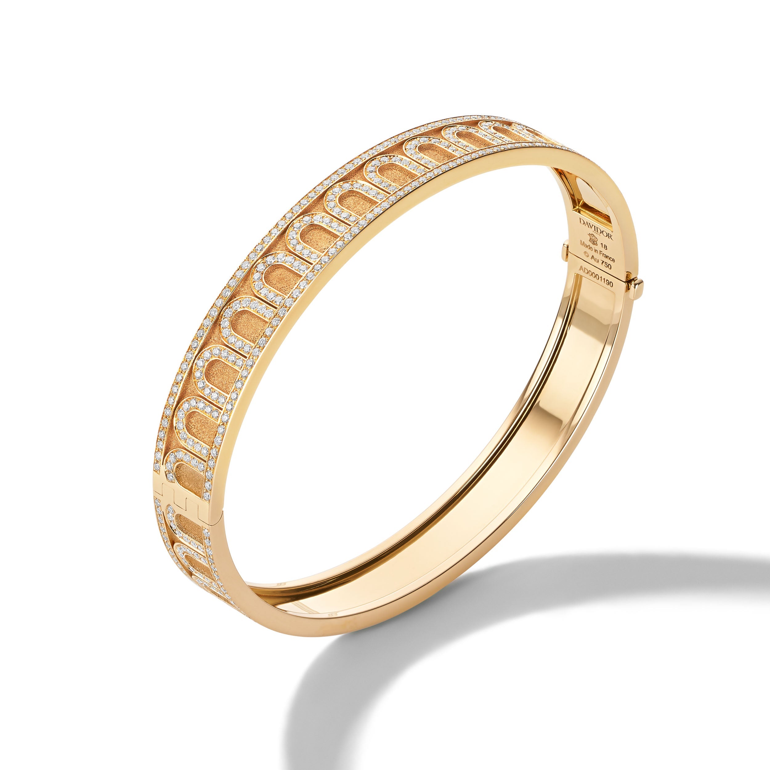 L'Arc de DAVIDOR Bangle MM, 18k Yellow Gold with Satin Finish and Palais Diamonds - DAVIDOR