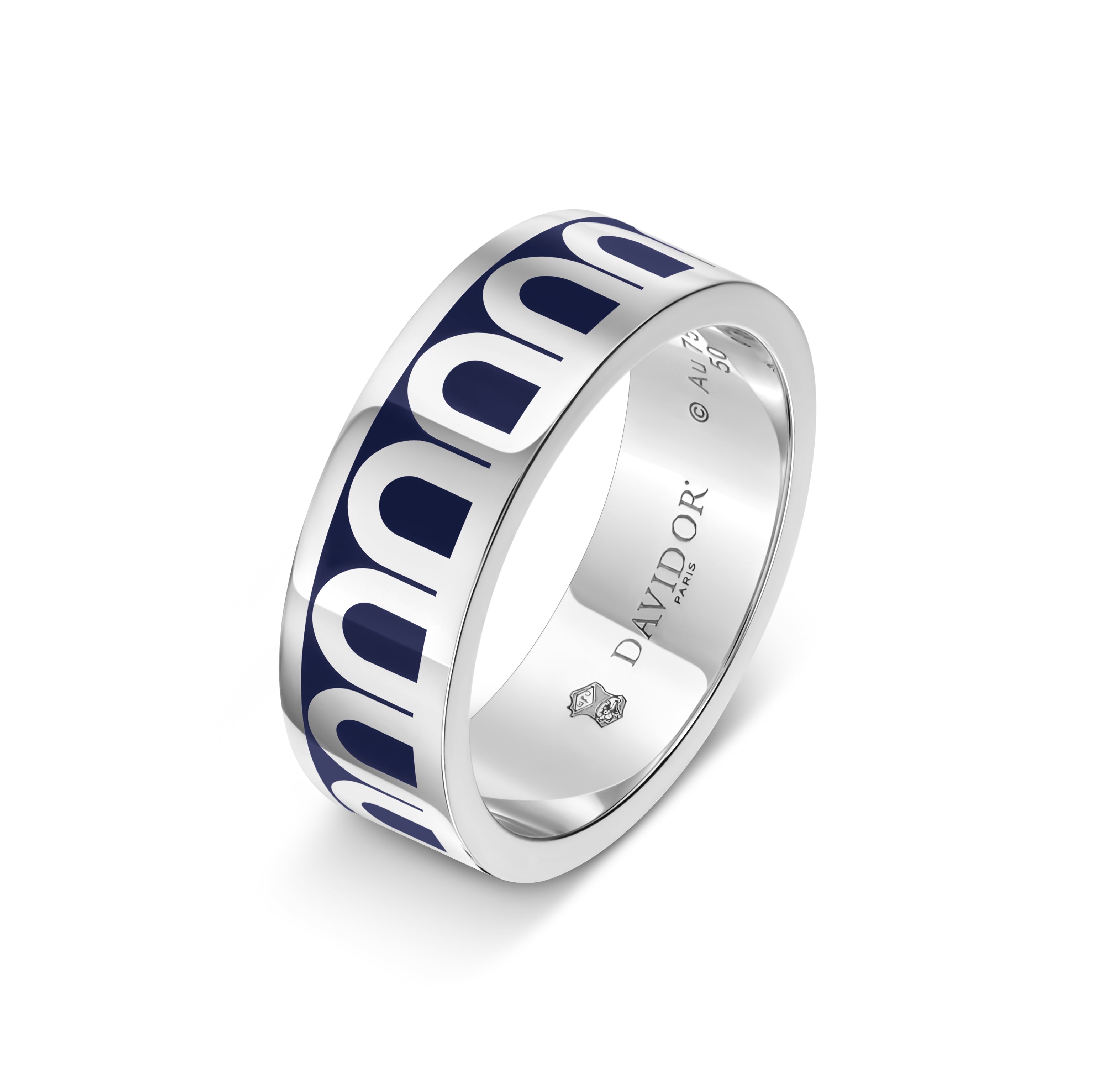 Introducing the L’Arc de DAVIDOR Ring MM, expertly handcrafted in Paris from 18k White Gold and featuring the signature blue and white Minuit à Paris lacquered ceramic DAVIDOR Arch motif repeated around the band. The interior is finely engraved with DAVIDOR PARIS alongside delicate symbols for an elegant finishing touch.